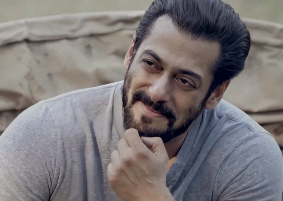 Hurt Fake Smile Shayari In Hindi